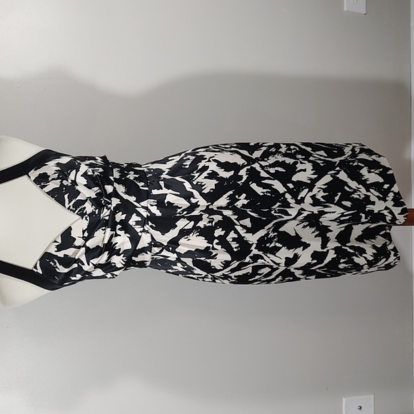 Dress: Donna Ricco Halter Top Cocktail Dress - Picture 4 of 5